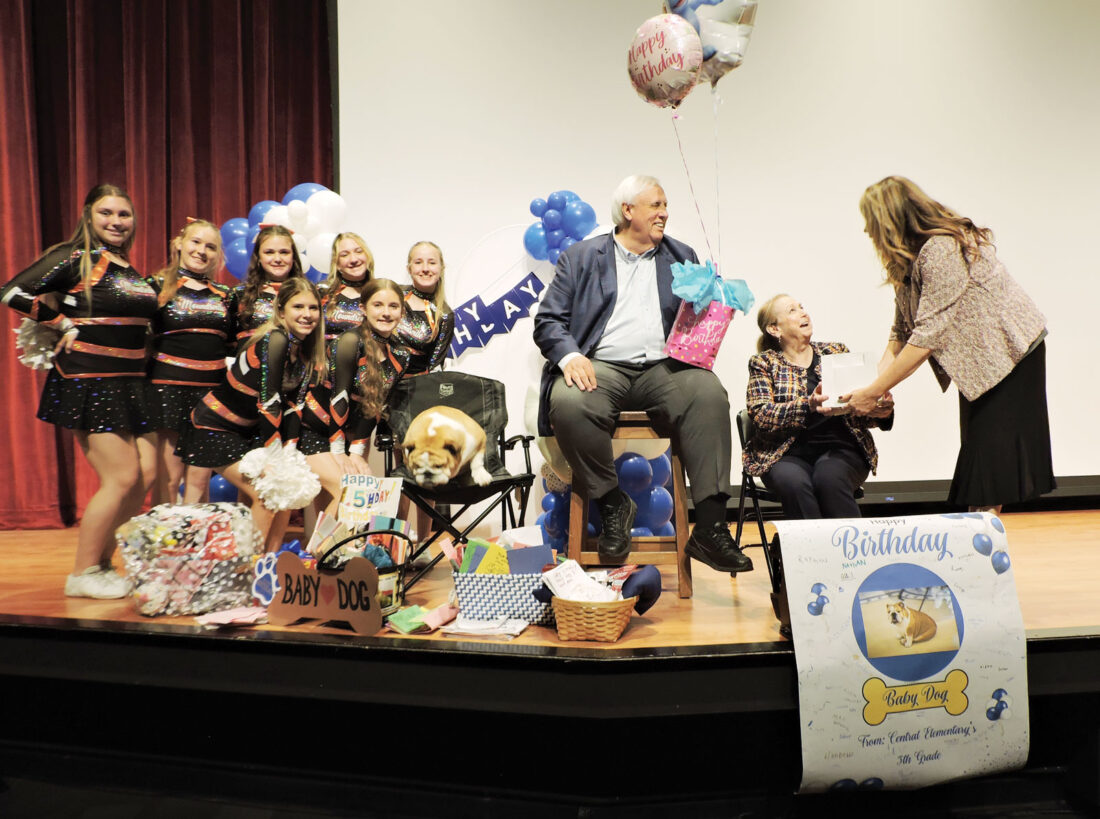 Babydog ‘pawties’ with Marshall County students News, Sports, Jobs